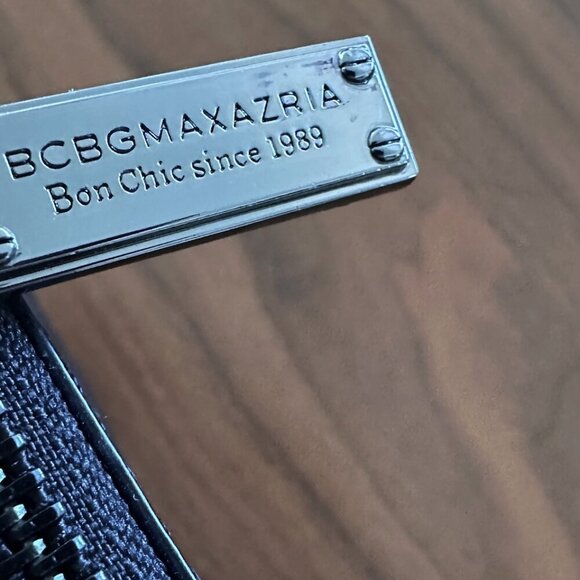 [EUC] [BCBG] Teige scalloped-edge black clutch pouch - Picture 3 of 5